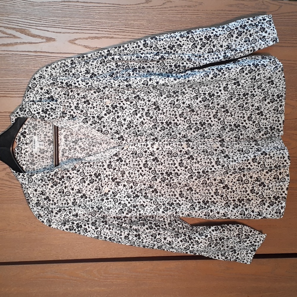 Old Navy womens vintage 100% cotton black and white floral design  pocke…